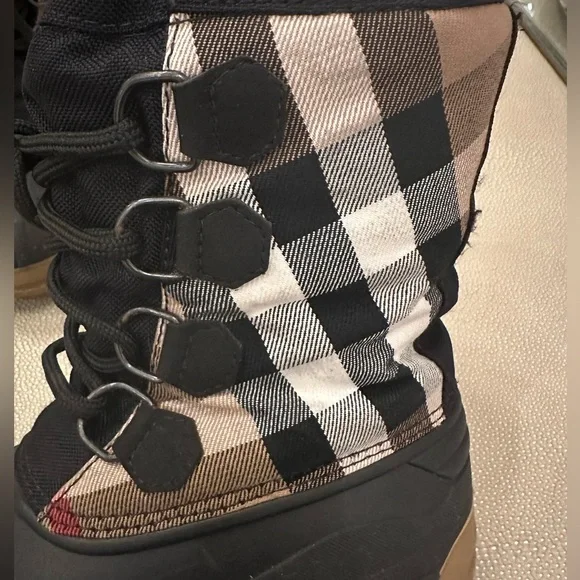 Burberry Kids Nova Check boots - Picture 4 of 11